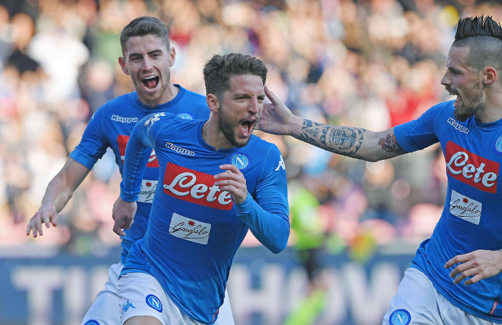 欧冠烽火中，那不勒斯的挣扎与突围曙光