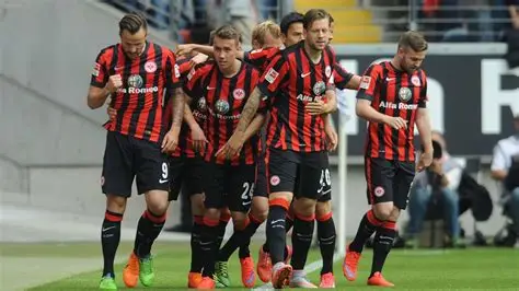 法蘭克福:歐冠賽場的“過山車”之旅