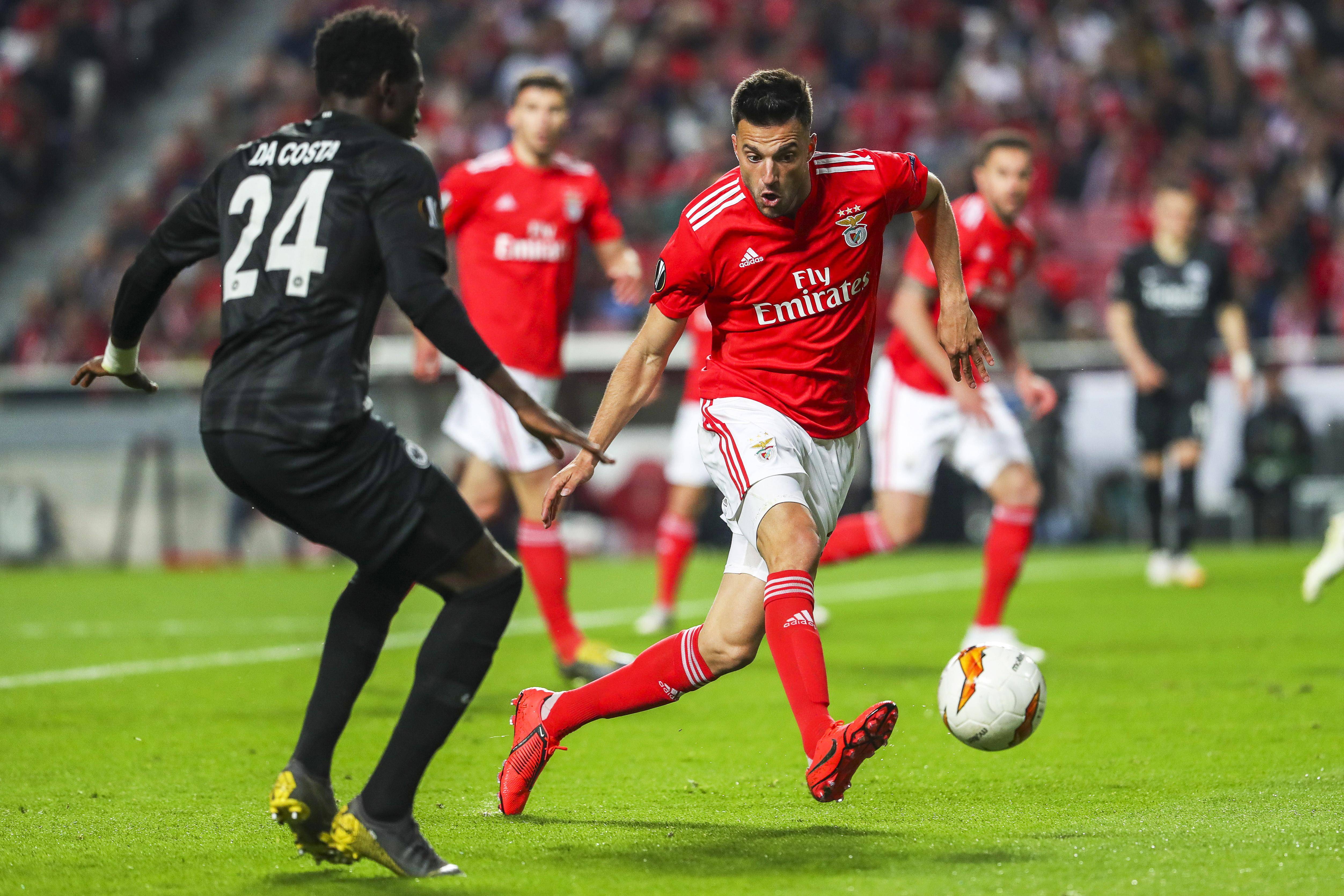 歐冠生死劫：阿賈克斯主場絕境狙擊本菲卡